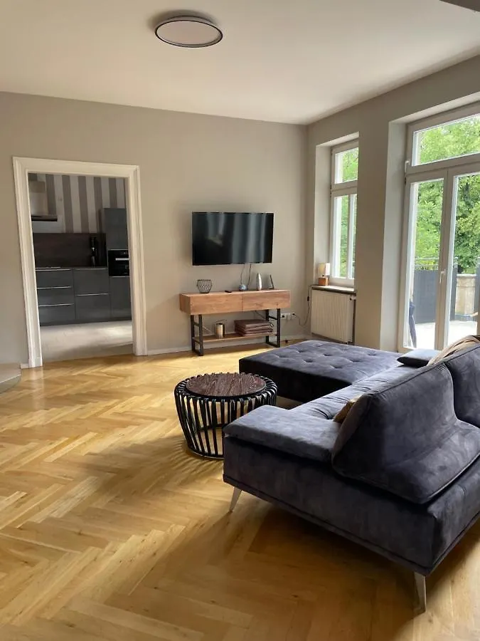 Helle Terrassenwohnung in Traumlage von Dresden Apartment